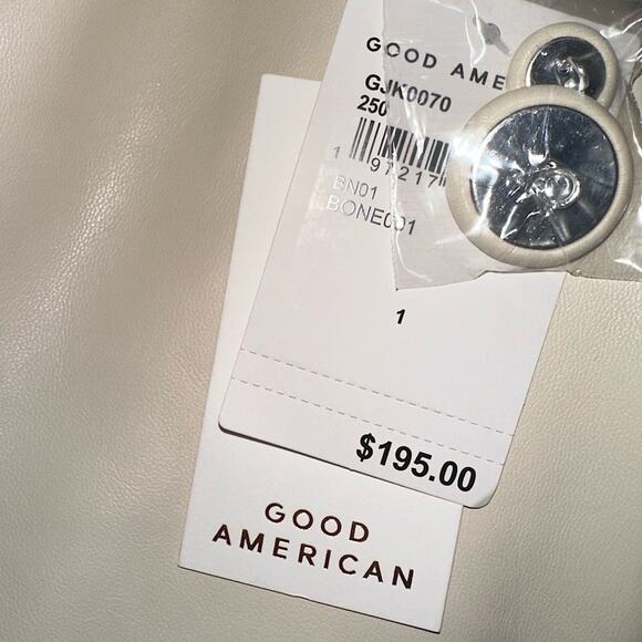 NWT Good American Better Than Leather Faux Leather Blazer in Bone Size 1 Small - Picture 6 of 8